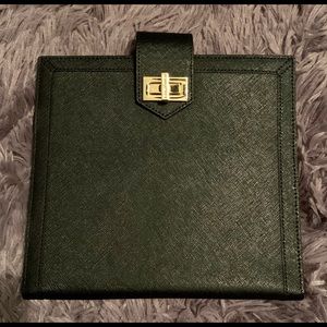 SOLD!!! Henri Bendel Jewelry Book